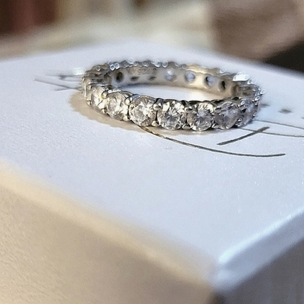 Sterling Silver Ring CZ Stamped 925 Cubic Zirconia Pavé, Size 8, Like New